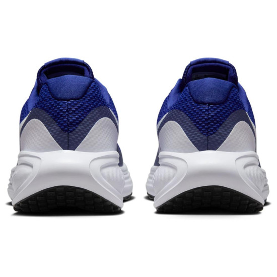 Nike Revolution 8
